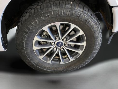 Used 2020 Ford F150 XLT w/ Equipment Group 302A Luxury AWD/4WD image 30