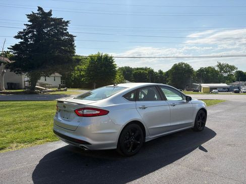 Used 2015 Ford Fusion SE w/ Equipment Group 201A FWD image 22