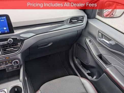 Used 2025 Ford Escape ST-Line FWD image 17