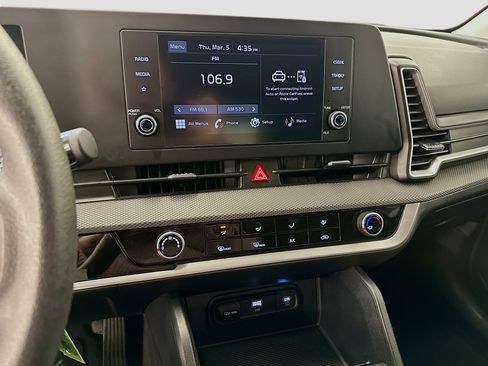 Used 2025 Kia Sportage LX image 25