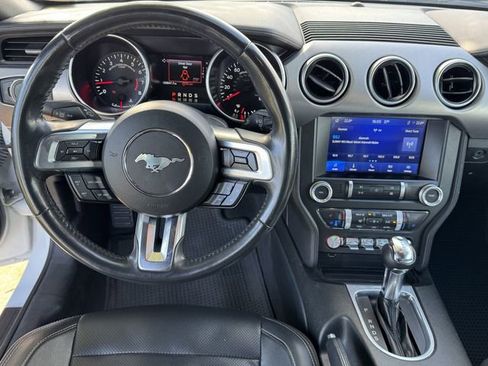 Used 2022 Ford Mustang Premium image 10