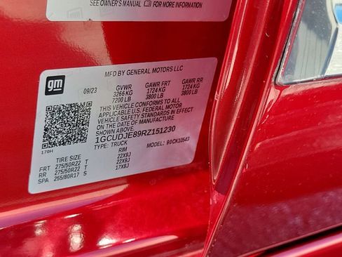 Certified 2024 Chevrolet Silverado 1500 High Country w/ Technology Package AWD/4WD image 28