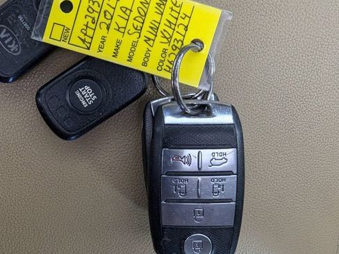 Used 2017 Kia Sedona SX Limited w/ SXL Prestige Package FWD image 31