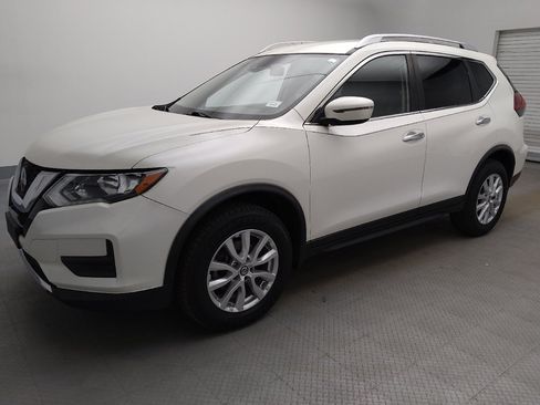 Used 2020 Nissan Rogue SV AWD/4WD image 2