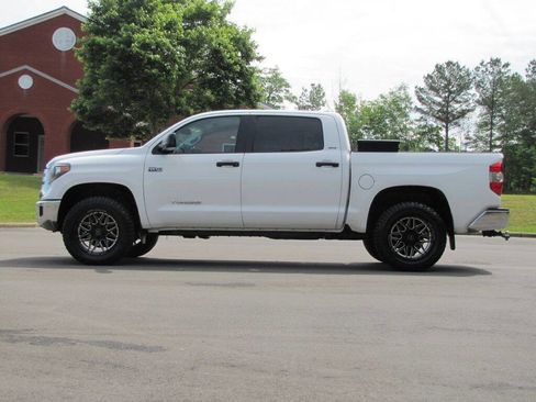 Used 2020 Toyota Tundra SR5 w/ SR5 Upgrade Package AWD/4WD image 5