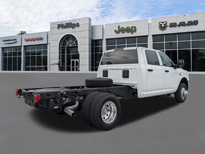 New 2025 RAM 3500 Tradesman w/ Chrome Appearance Group