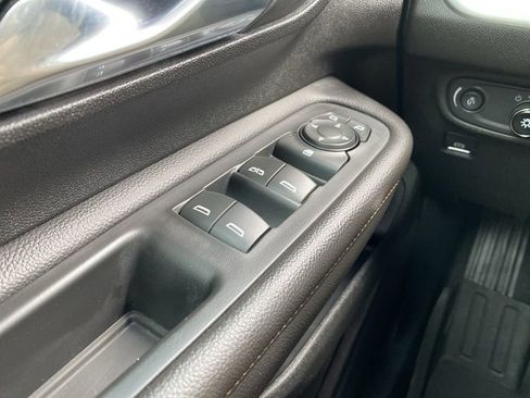 Used 2021 GMC Terrain SLT w/ Elevation Edition FWD image 32