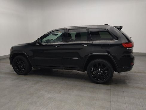 Used 2022 Jeep Grand Cherokee Laredo X image 3