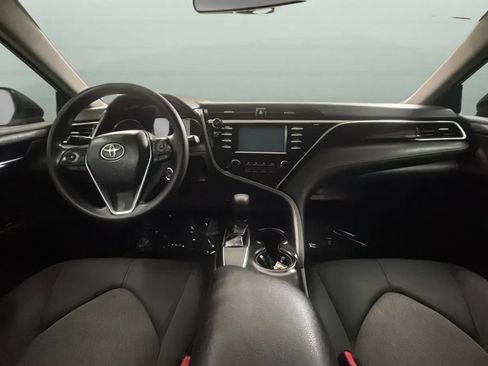 Used 2018 Toyota Camry LE FWD image 9