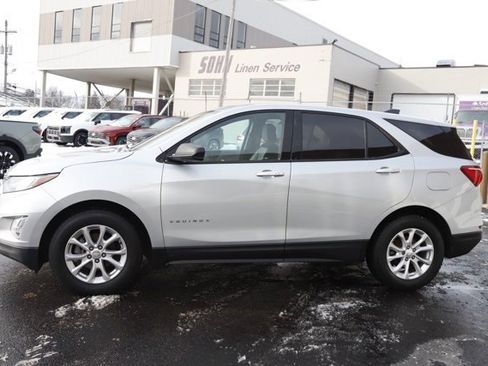 Used 2018 Chevrolet Equinox LS image 5