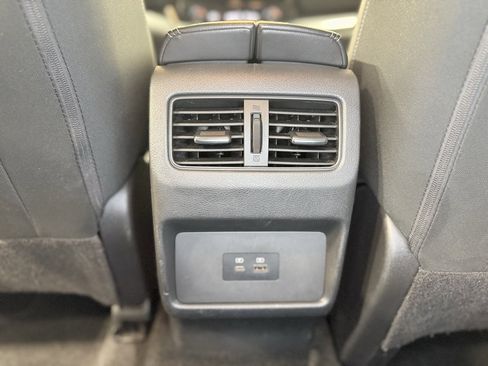 Used 2021 Nissan Rogue SV image 27