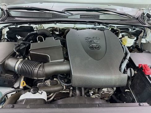 Used 2022 Toyota Tacoma TRD Sport image 28