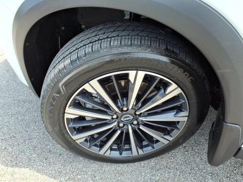 Used 2026 Nissan Pathfinder Platinum AWD/4WD image 22