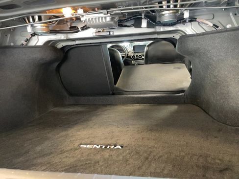 Used 2024 Nissan Sentra SR w/ SR Premium Package FWD image 21