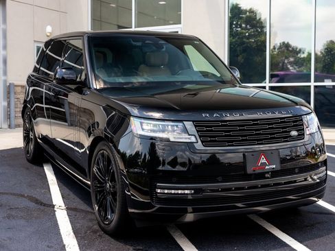 Used 2024 Land Rover Range Rover Long Wheelbase Autobiography AWD/4WD image 5