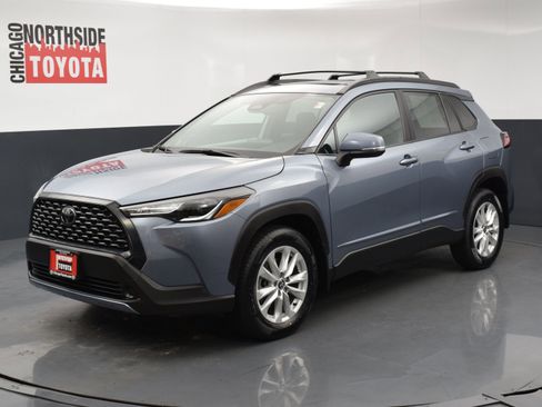 Used 2023 Toyota Corolla Cross LE w/ Moonroof Package AWD/4WD image 8