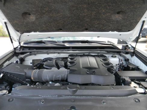 Used 2023 Toyota 4Runner Limited AWD/4WD image 7