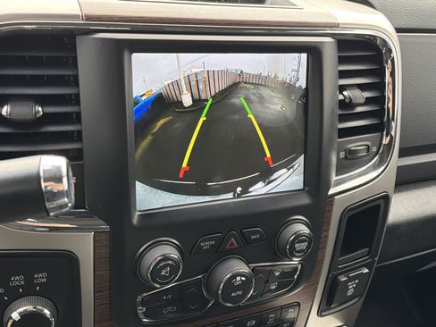 Used 2018 RAM 2500 Laramie w/ Cold Weather Group AWD/4WD image 23