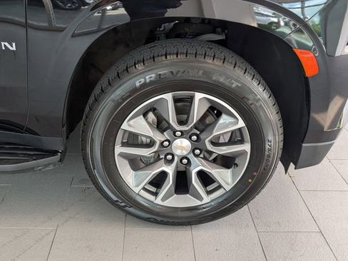 Certified 2024 Chevrolet Suburban LS w/ Driver Alert Package image 16