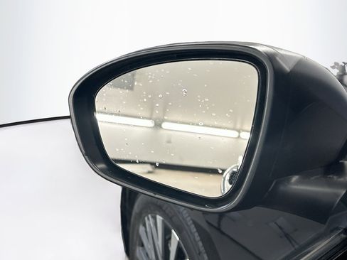 Used 2025 Nissan Altima 2.5 SV FWD image 16