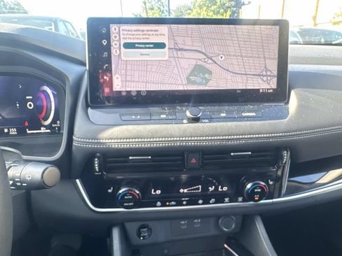 Used 2026 Nissan Rogue SL FWD image 24