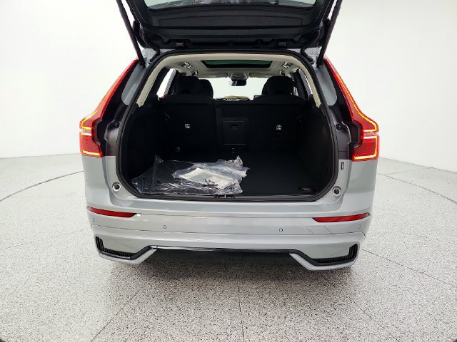 New 2027 Volvo XC60 B5 Core AWD/4WD image 19