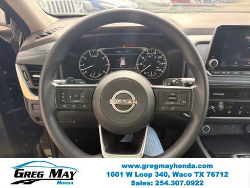Used 2023 Nissan Rogue S FWD image 13