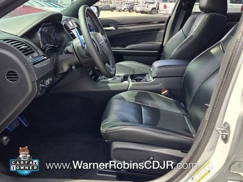 Used 2023 Chrysler 300 S w/ Comfort Group image 5