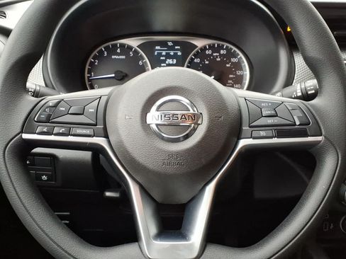 Used 2020 Nissan Kicks S FWD image 16