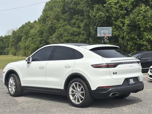 Used 2021 Porsche Cayenne Coupe AWD/4WD image 4