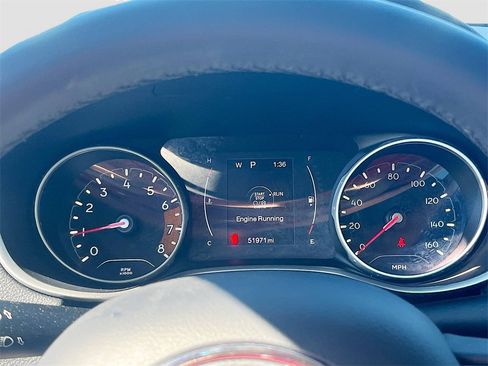 Used 2021 Jeep Compass Latitude image 12