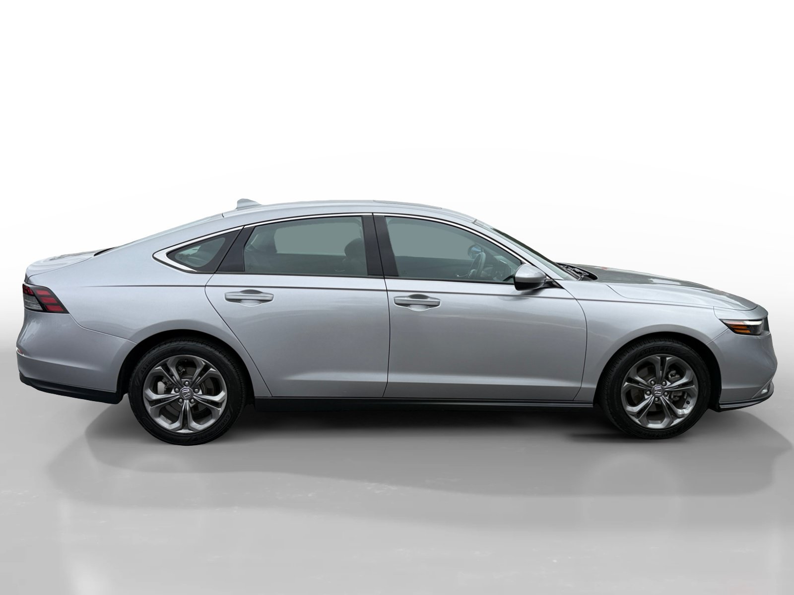 Used 2023 Honda Accord EX image 6