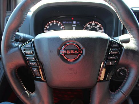 Used 2025 Nissan Frontier PRO-4X w/ Pro Premium Package image 15