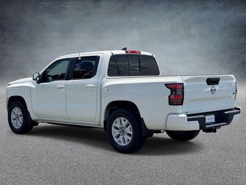 Used 2022 Nissan Frontier SV RWD image 4
