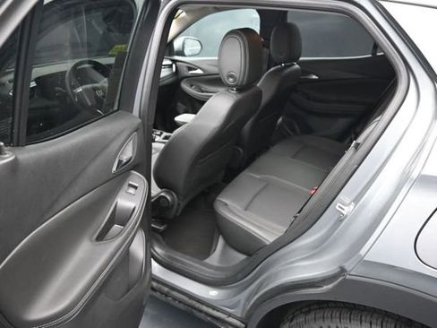 Used 2025 Buick Encore GX Preferred AWD/4WD image 29
