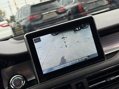 Used 2022 Lincoln Corsair AWD w/ Equipment Group 101A image 7