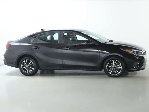 Used 2024 Kia Forte LXS w/ LXS Technology Package FWD image 11