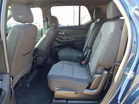 Used 2023 Chevrolet Traverse LT image 22