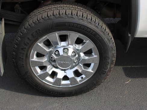 Used 2019 GMC Sierra 2500 Denali w/ Duramax Plus Package image 24