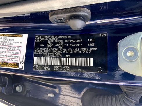 Used 2022 Toyota 4Runner SR5 Premium w/ Moonroof Package AWD/4WD image 37