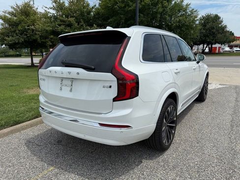 Used 2025 Volvo XC90 B5 Plus w/ Protection Package Premier AWD/4WD image 6