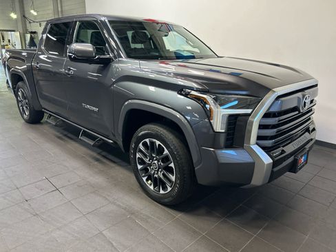 Used 2023 Toyota Tundra Limited AWD/4WD image 2