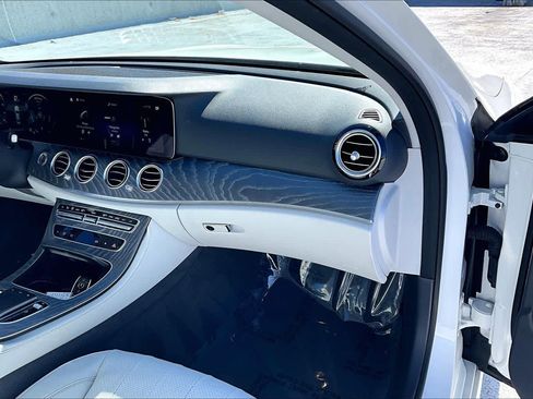 Used 2021 Mercedes-Benz E 350 Sedan image 17