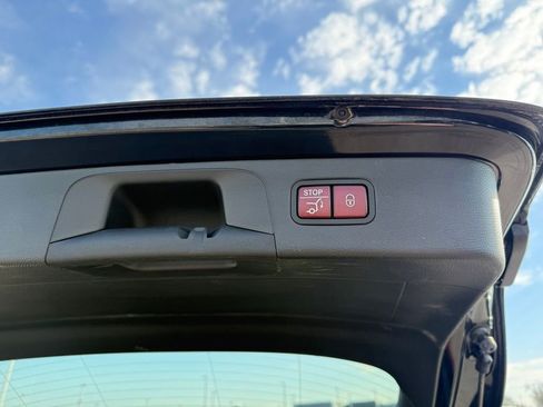 Used 2022 Mercedes-Benz GLC 300 4MATIC image 36