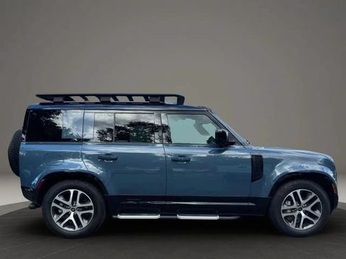 Used 2023 Land Rover Defender 110 X-Dynamic SE AWD/4WD image 6