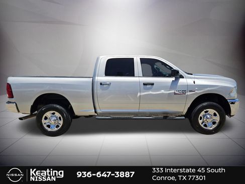 Used 2017 RAM 2500 Tradesman w/ Chrome Appearance Group AWD/4WD image 5