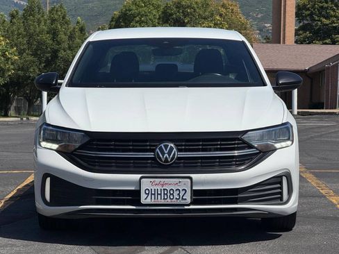 Used 2023 Volkswagen Jetta Sport FWD image 8