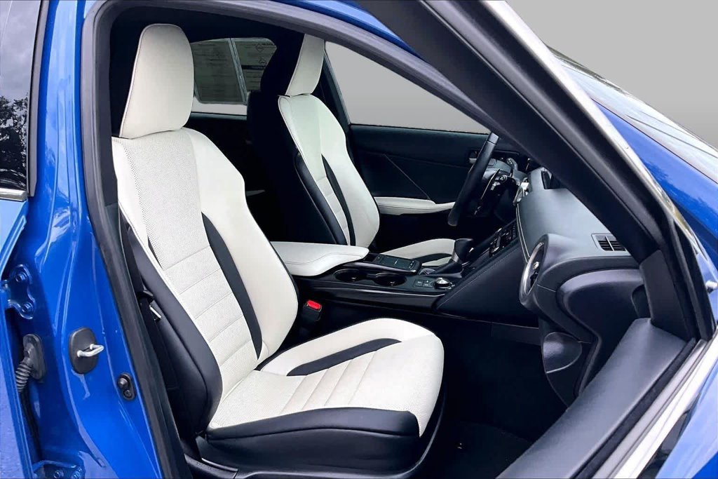 Used 2022 Lexus IS 350 F Sport w/ Navigation Package RWD image 8