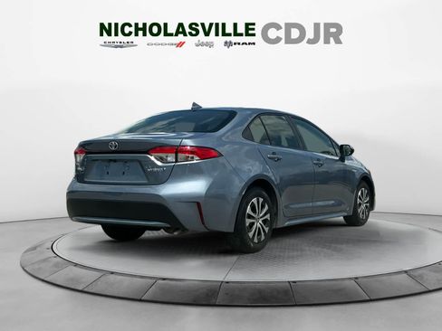 Used 2021 Toyota Corolla LE FWD image 5
