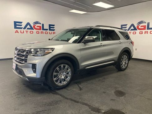 Used 2025 Ford Explorer Active w/ Active Comfort Package AWD/4WD image 6